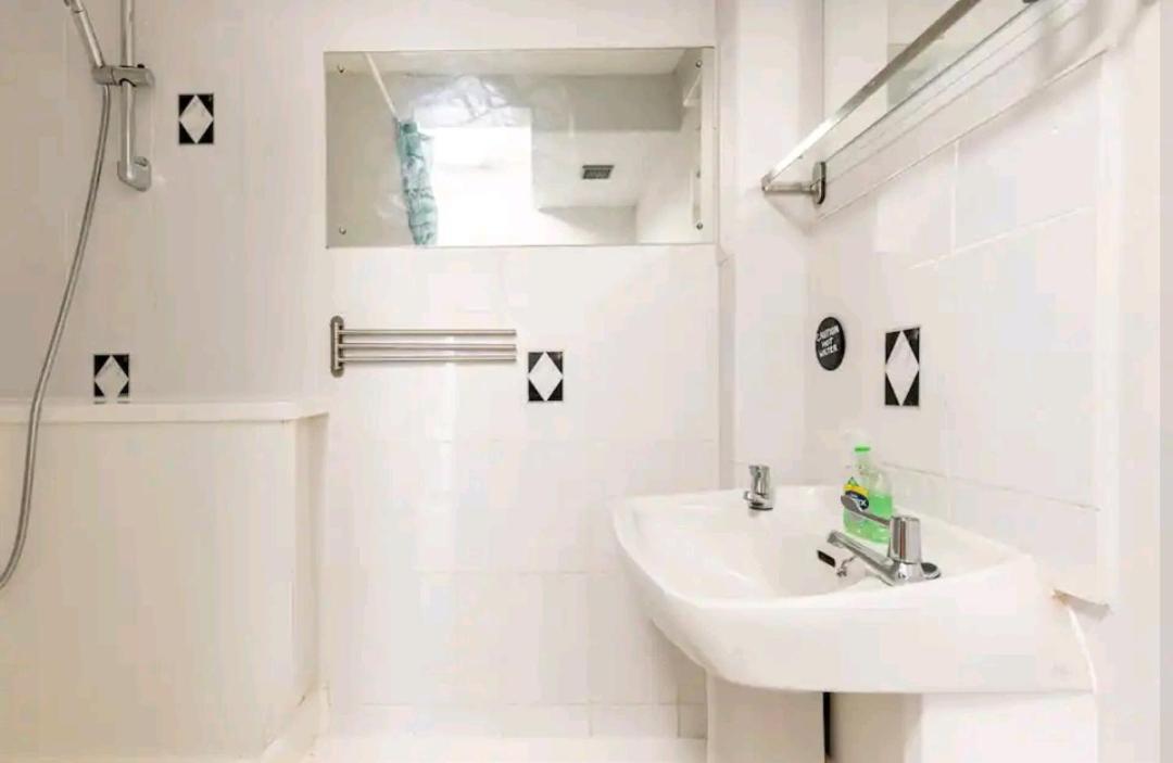 The Hideaway, Family Apartment Close To The Beach. เพนตัน ภายนอก รูปภาพ